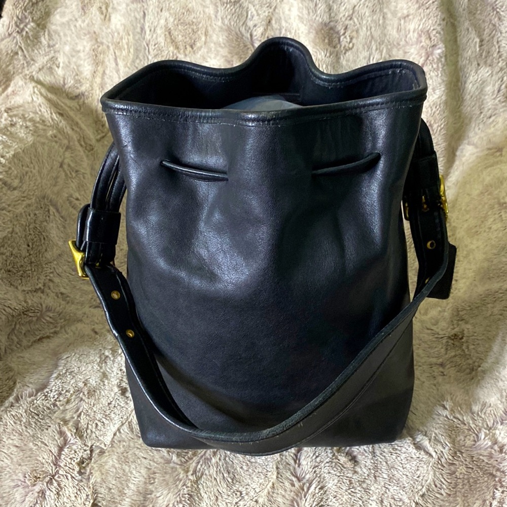 🔥EUC: Vintage Black Coach Legacy Shoulder Bag🔥